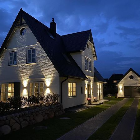 Neu! Ferienhaus Litj Horsa Hoog - Luxus, Lage, Leichtigkeit Mit Wellenrauschen In Wenningstedt Sylt Exteriör bild